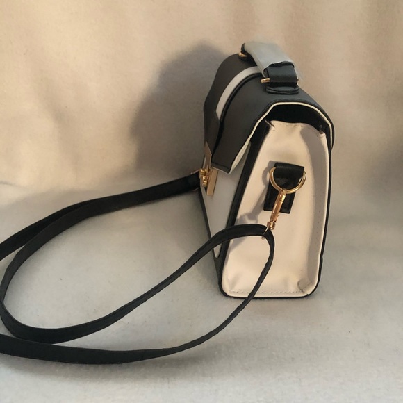 Lovely Rectangular leather crossbody bag - Picture 3 of 6